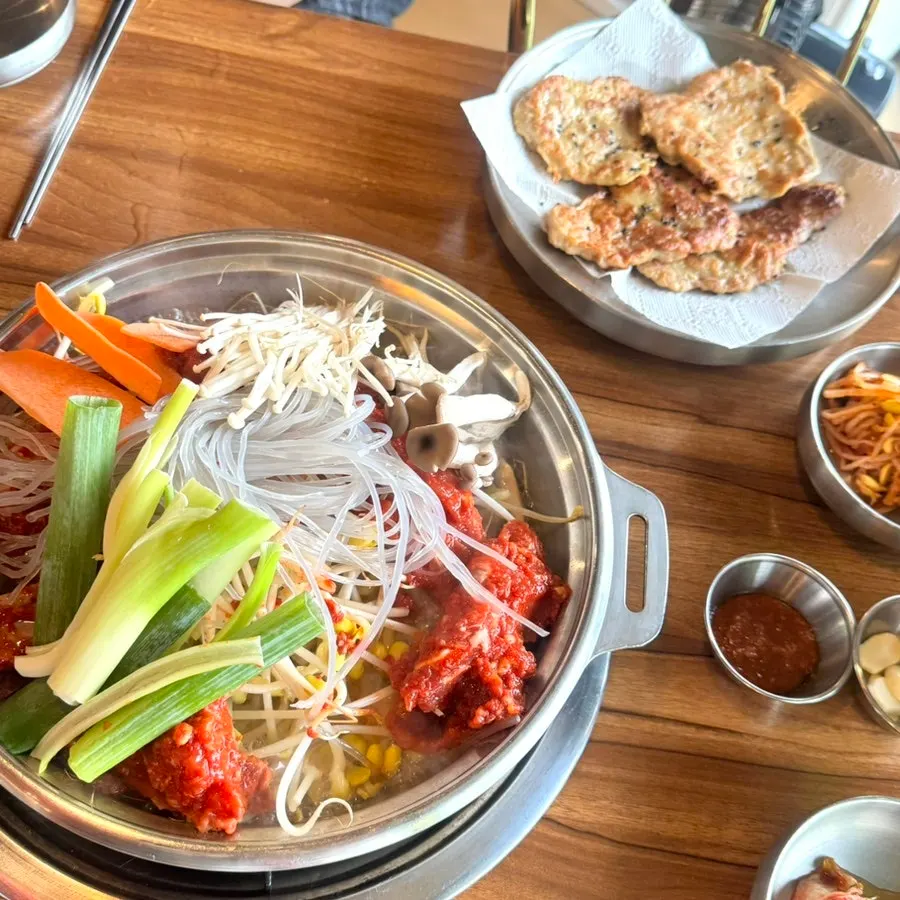 Picking up a piece of yukjeon