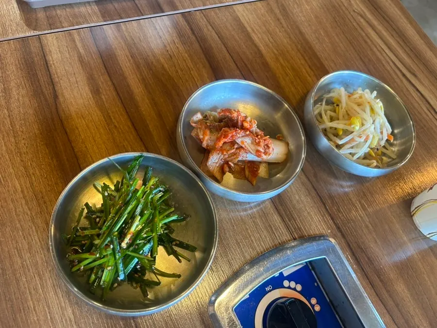 갈비전골세트와 함께 나온 밑반찬 상차림
