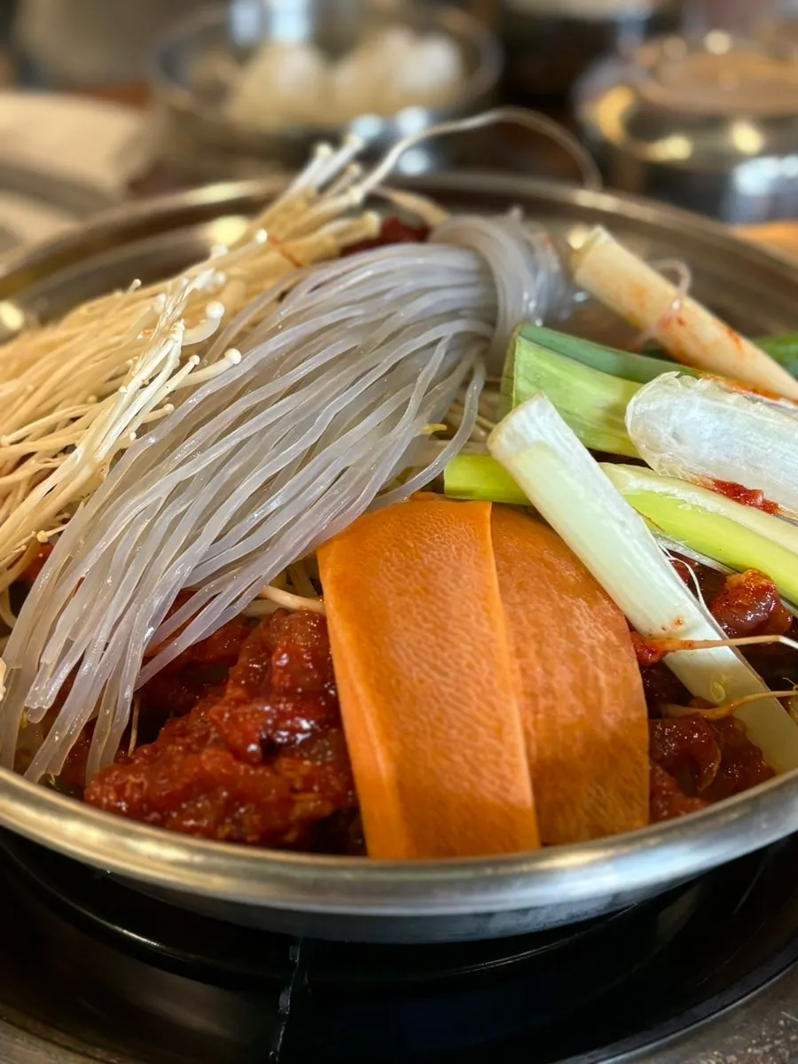 한옥마을물갈비 반찬 접시 클로즈업
