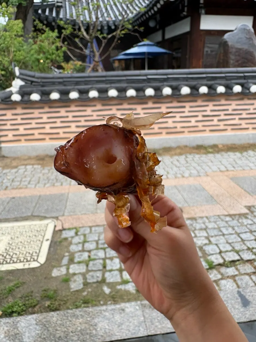 Golden-grilled octopus flesh