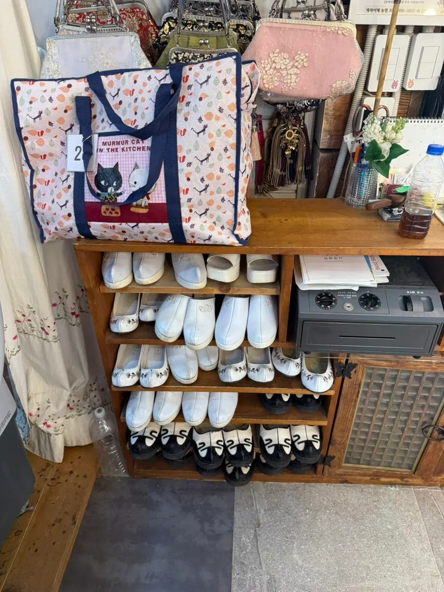 Hanbok rental shop in Hanok Village