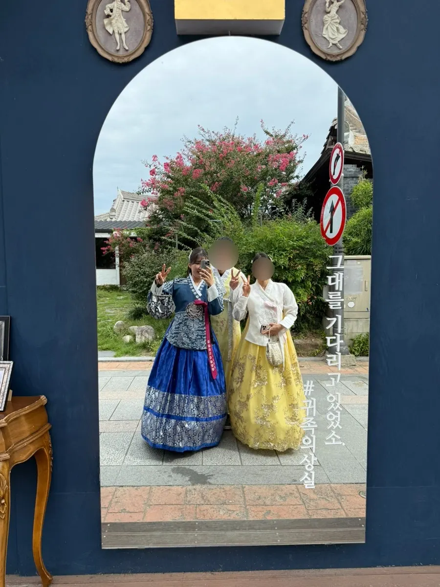 Lockers for hanbok rental customers