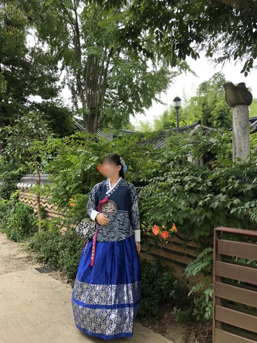 Hanbok and hair clip styling