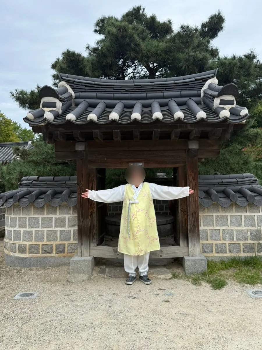 Hanbok experience enjoyed in Hanok Village