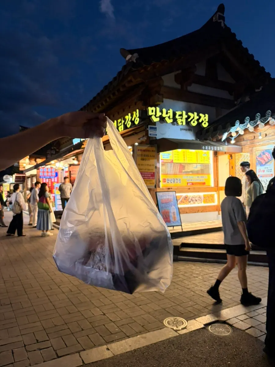 Large takeout shrimp and chicken dakgangjeong combo