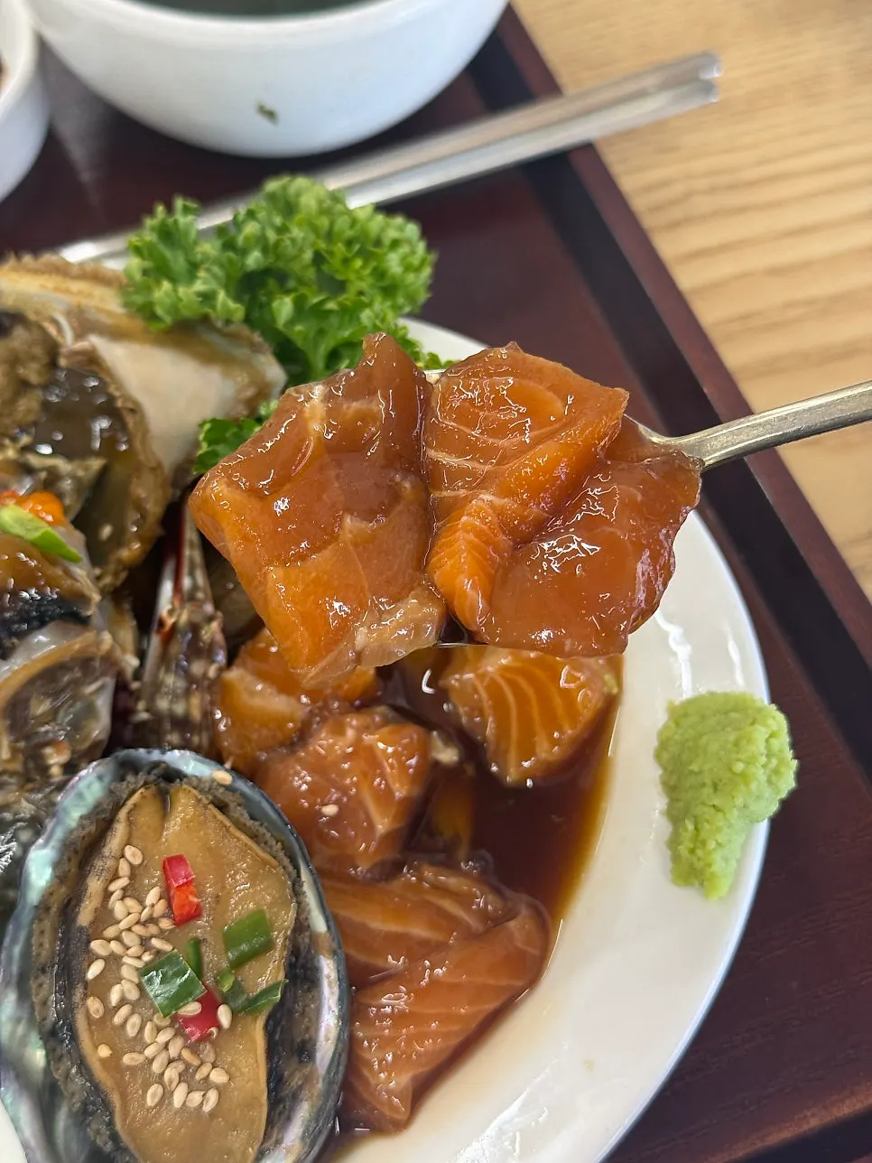 Thick-cut soy sauce salmon with onions