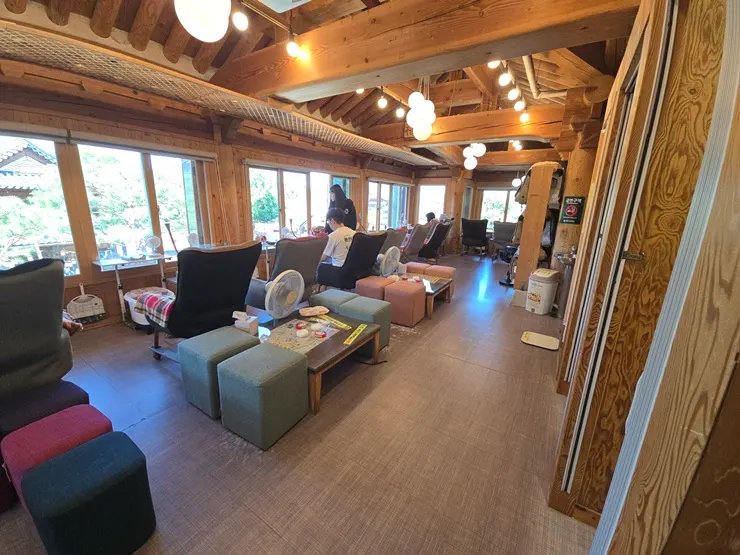 Introduction to Anma Jogyok Cafe Jeonmang in Jeonju Hanok Village