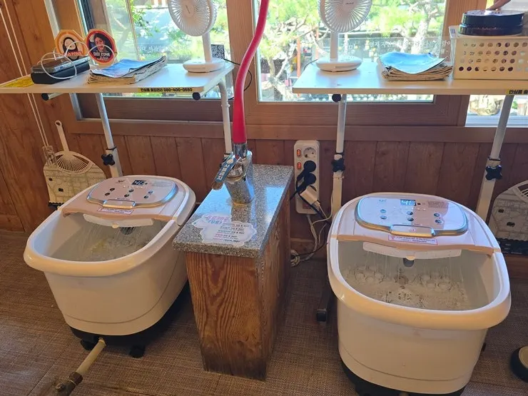 Foot bath and included drink selection guide