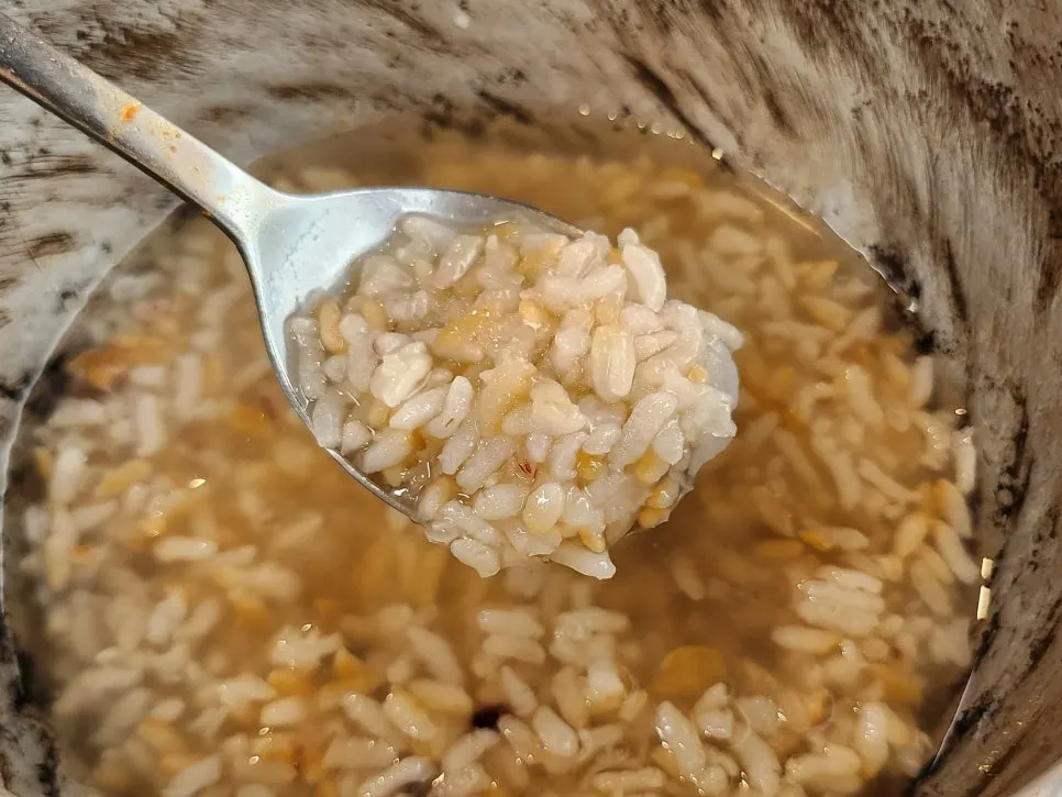 두툼하게 썰려 나온 계란말이