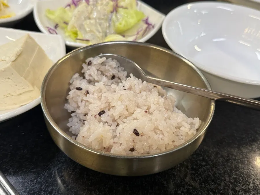 물을 부어 만든 솥밥 누룽지
