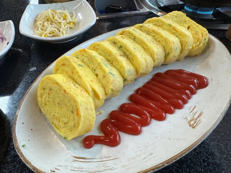 A plate of egg roll at Jeonju House