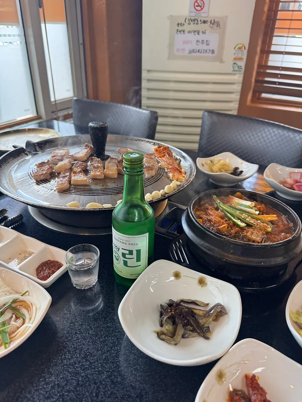 咕嘟冒泡的泡菜汤一砂锅