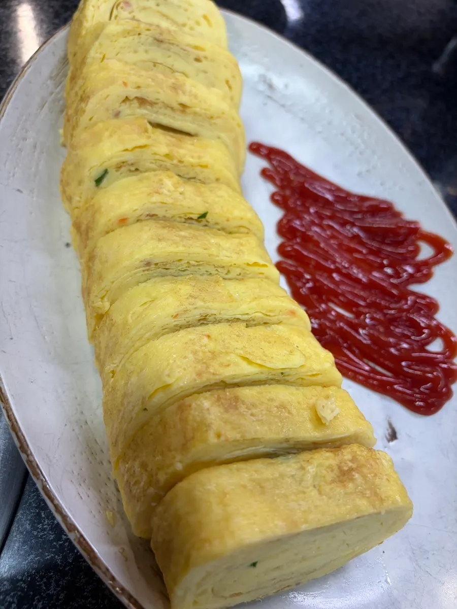A plate of Jeonju House's giant egg roll