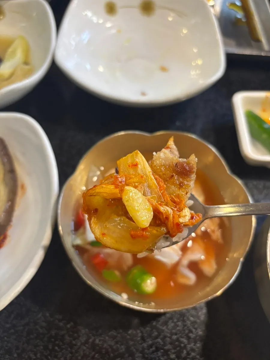 두툼한 삼겹살과 묵은지