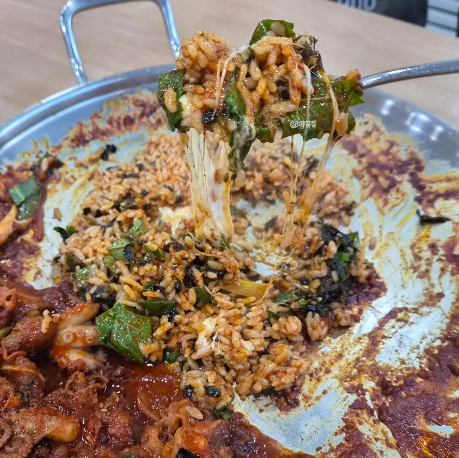 Cheese fried rice as the finishing dish