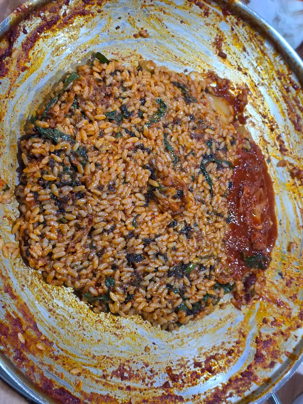 Cheese fried rice dengan keju yang melimpah