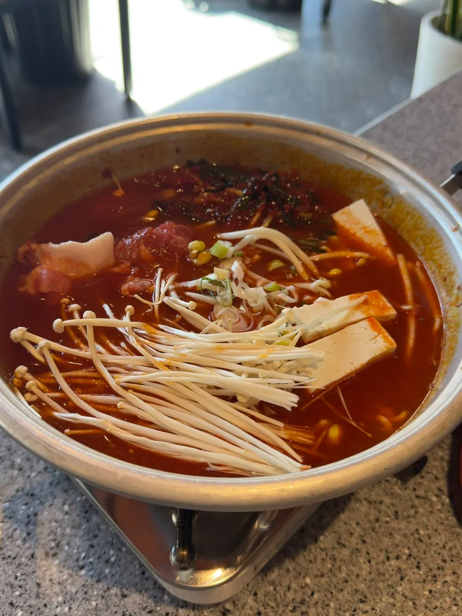 Generous serving of shredded scallions
