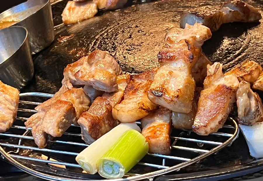 Thick pork belly grilled golden brown