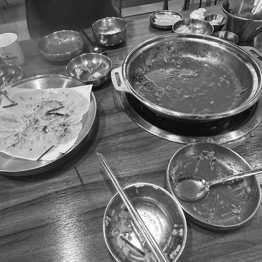 식사를 마친 갈비전골 세트 상차림