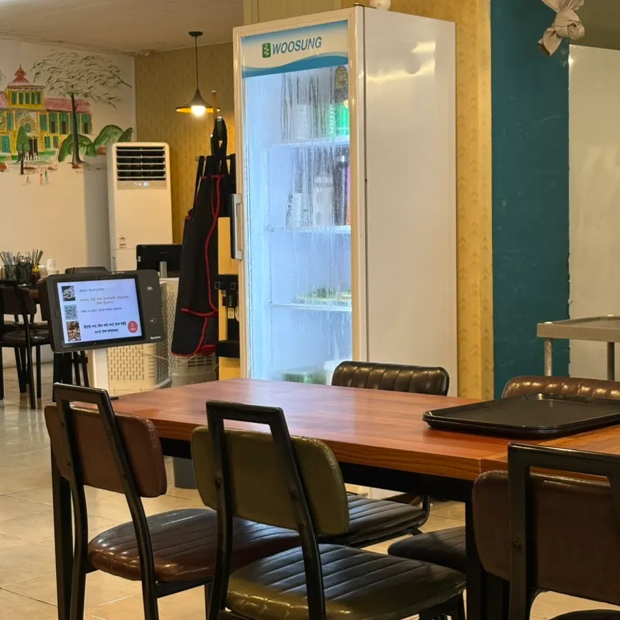 Phodam interior with a local atmosphere