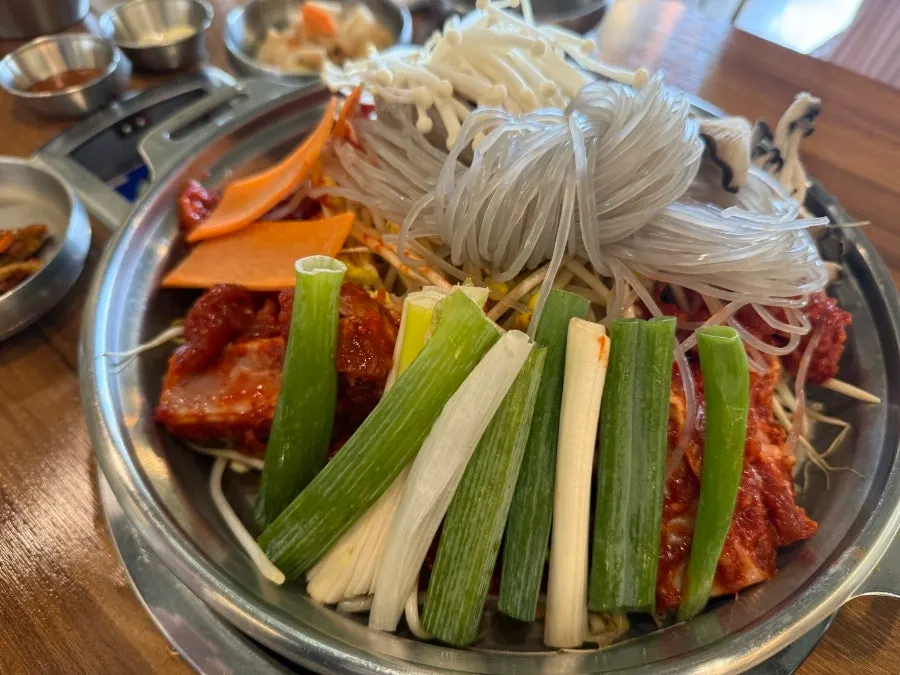 물갈비와 함께 나온 반찬 구성