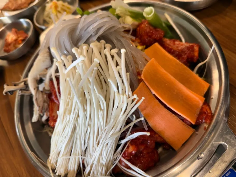 한옥마을물갈비 기본 상차림