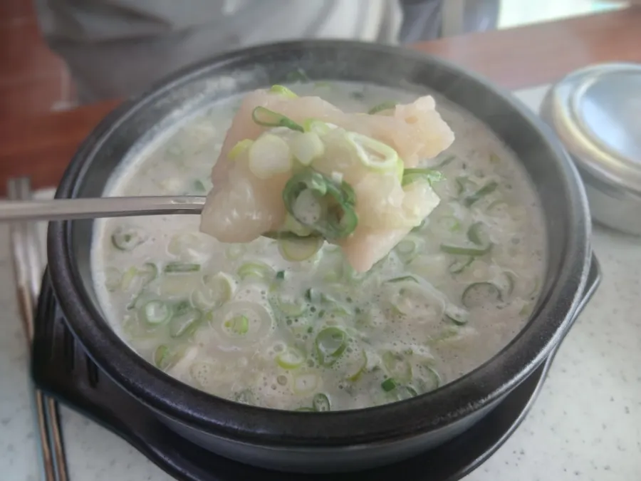 A bowl of Special Hanwoo Beef Knee Soup