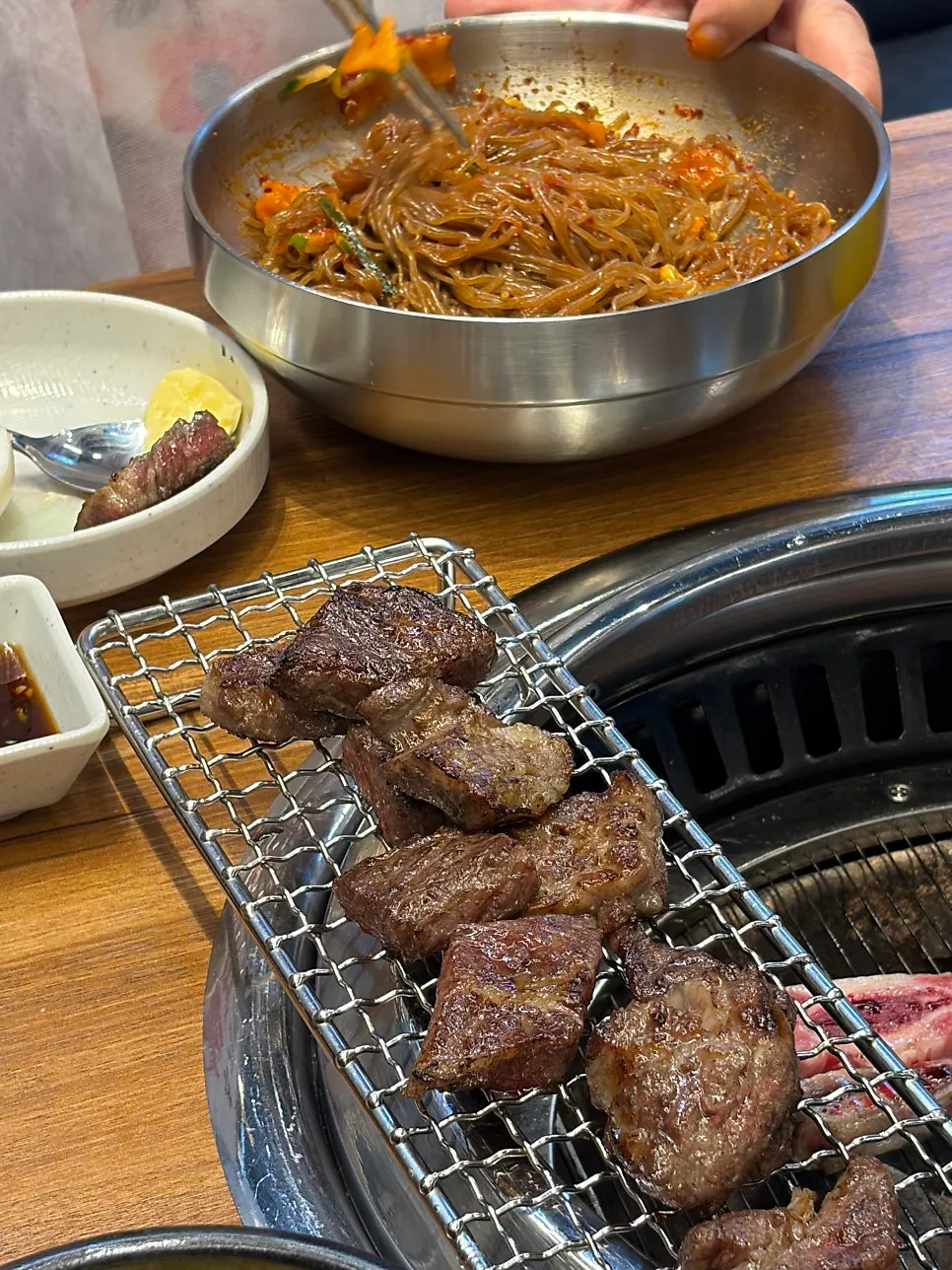뼈에 붙은 살까지 손질해준 갈비