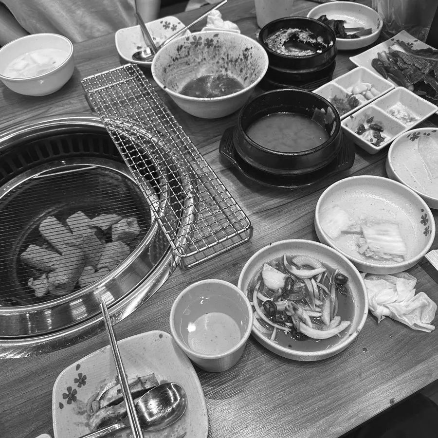 식사를 마친 소 생갈비 한 상