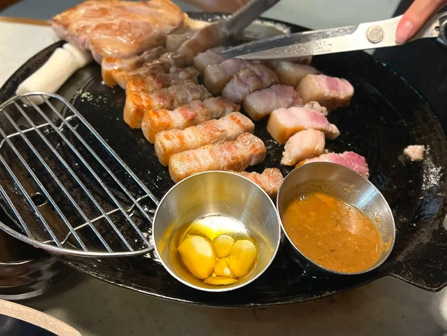Pre-seared low-temperature aged pork belly at Mongyudo