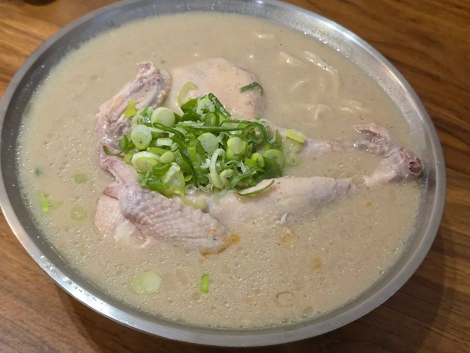 Full spread of perilla-based chicken kalguksu
