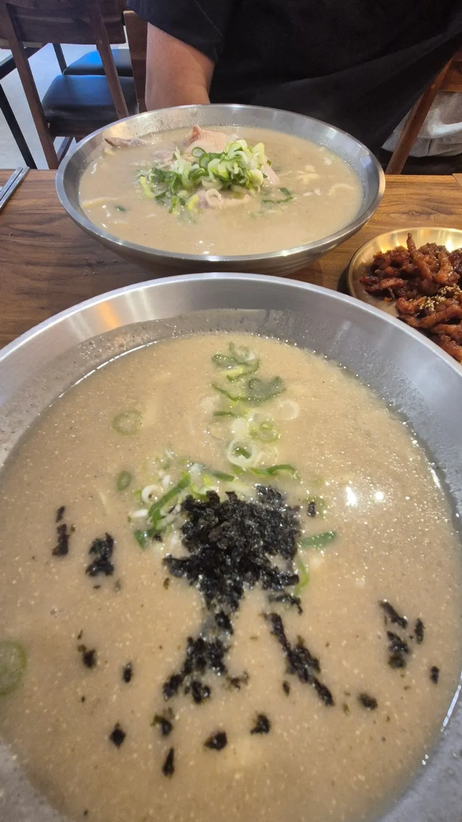언양식칼국수와 얼큰닭칼국수 메뉴