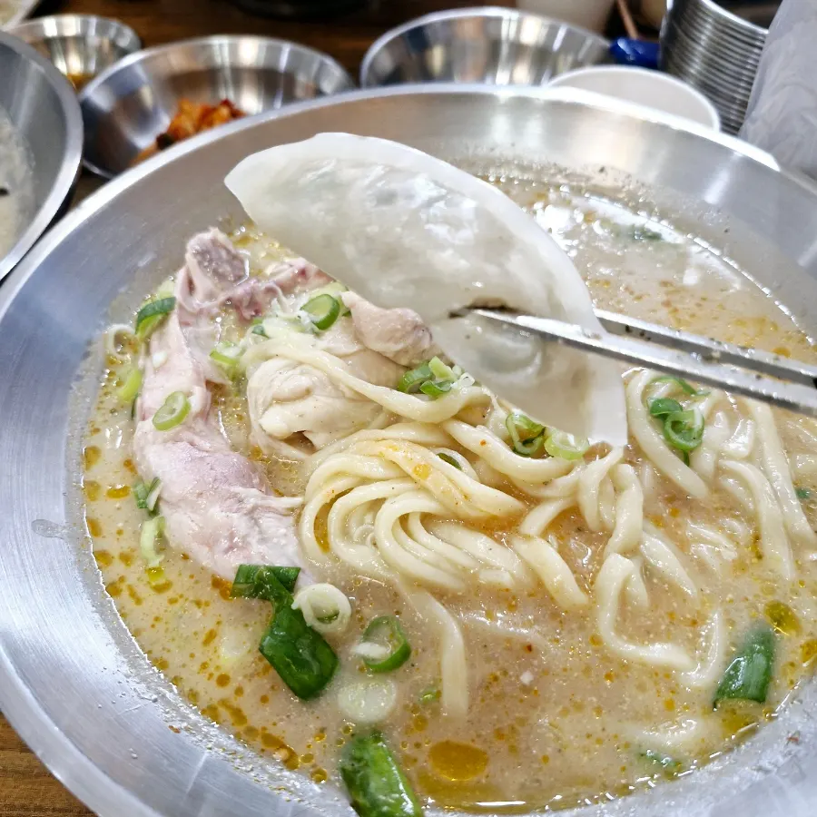고추찜닭과 간장찜닭 메뉴 안내