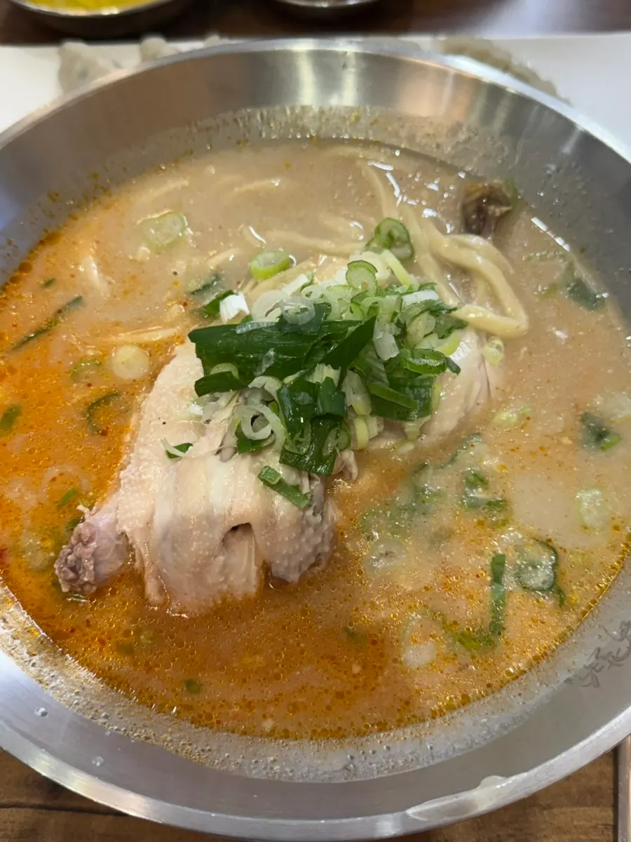 Guide to kalguksu and side dishes