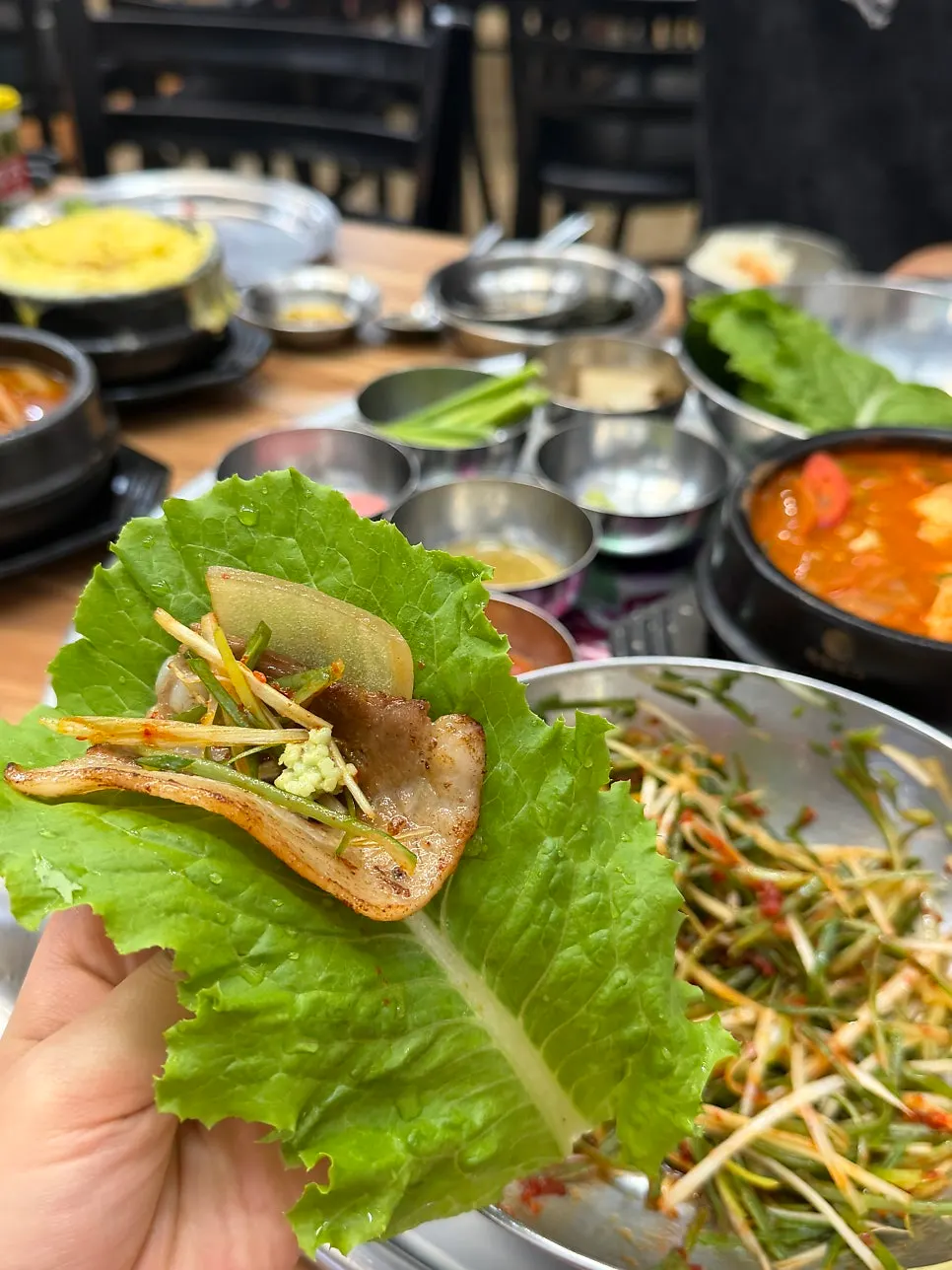 차돌과 냉삼을 넣은 상추쌈