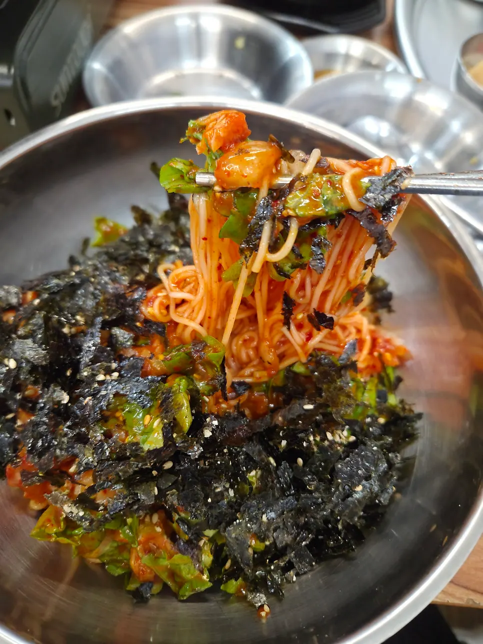 마무리로 주문한 비빔국수