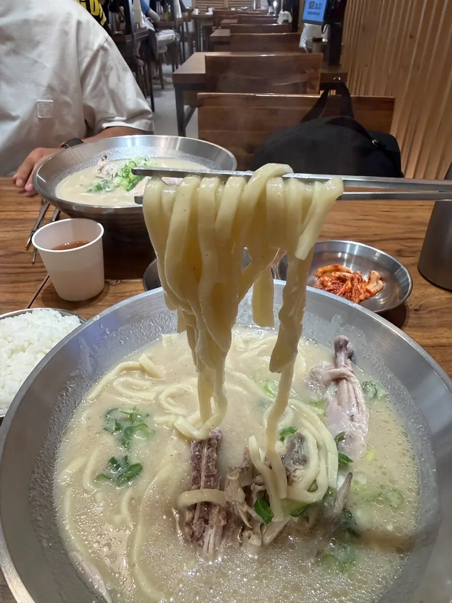 Dak kalguksu with rich broth