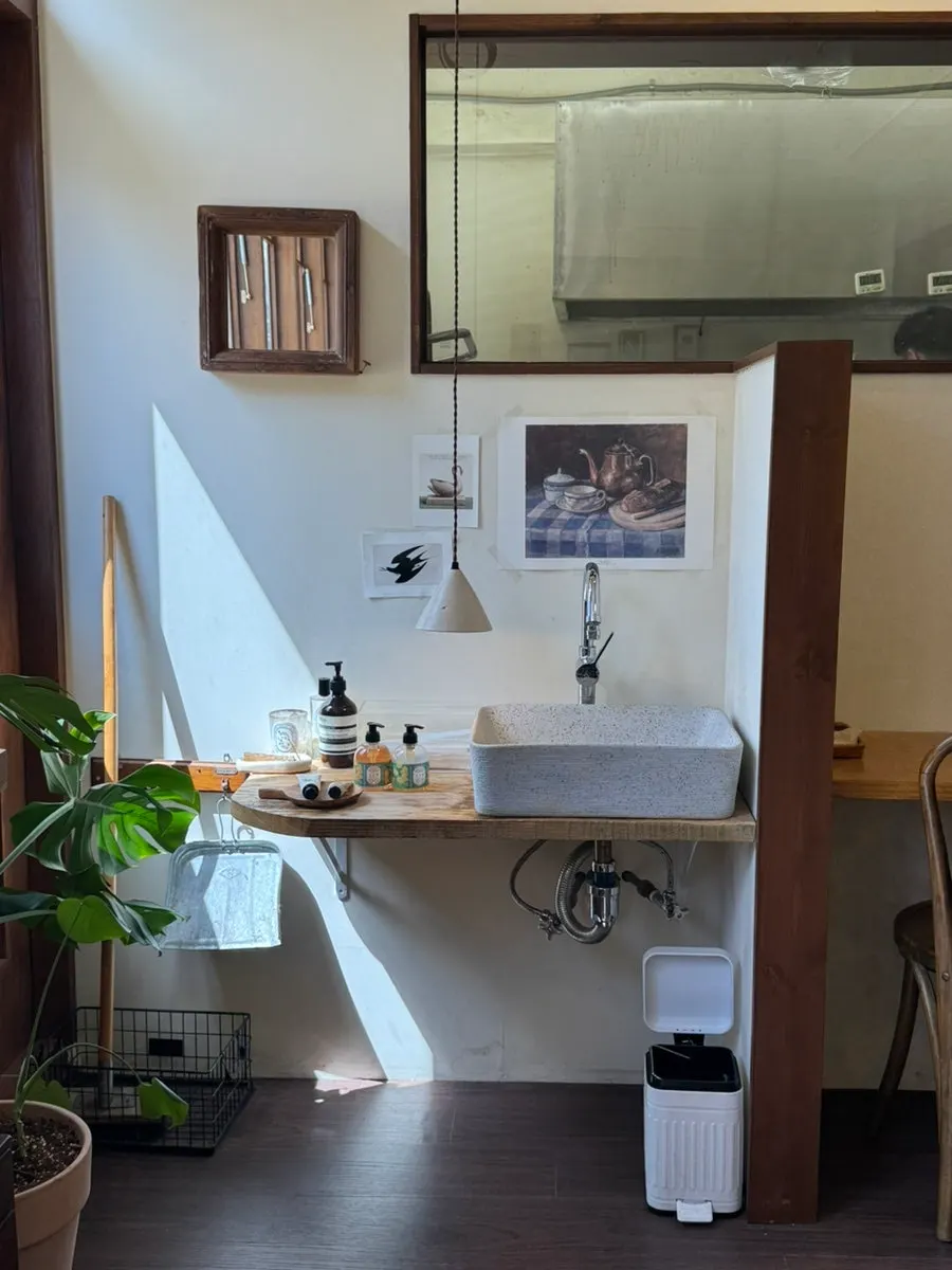 Bar-style seating good for solo dining