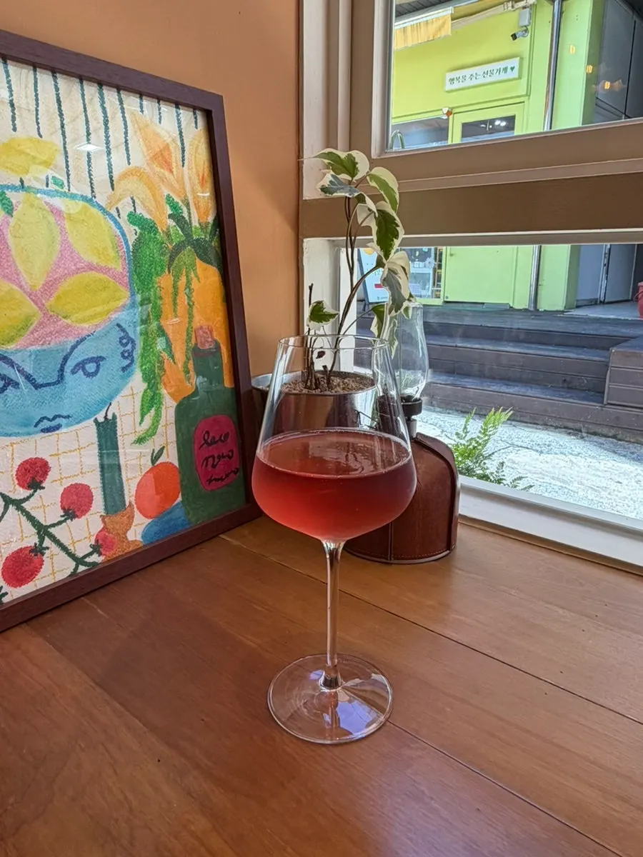 A glass of moscato rosé wine