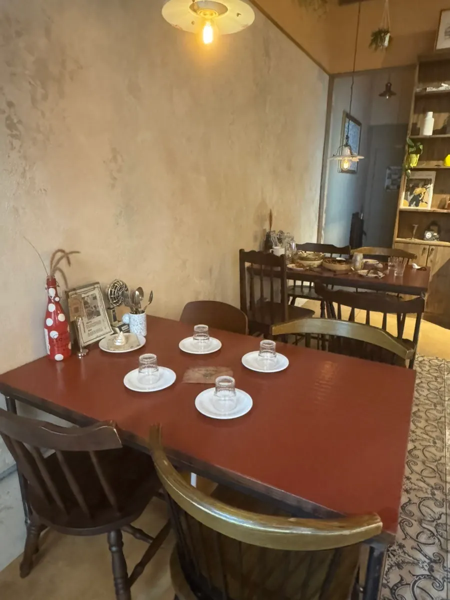 Cozy interior decor of Brassway