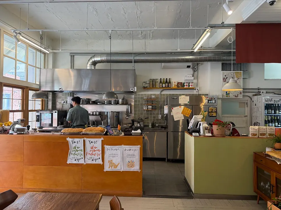 View around the entrance of Odd Bird Oliver