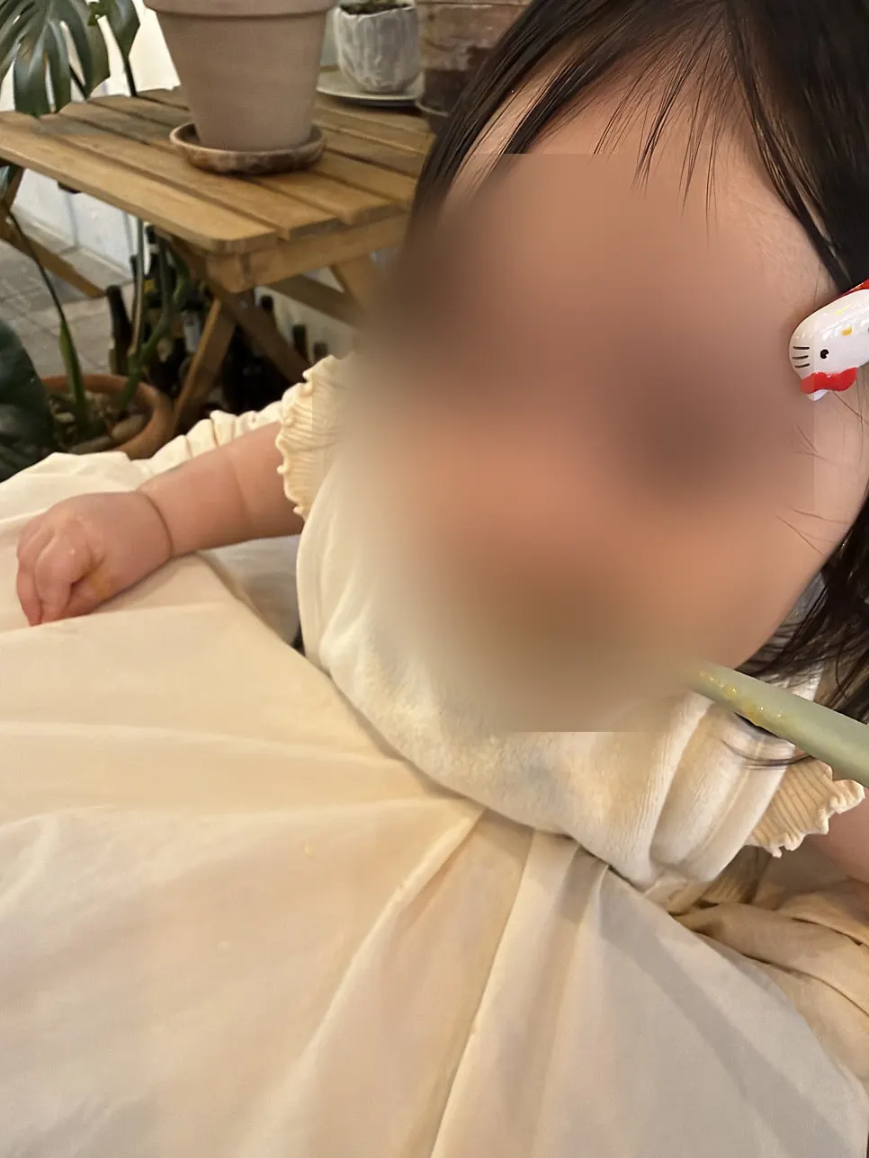 Baby tableware provided by the restaurant