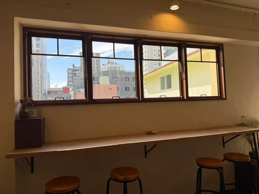 Room-style seating at Sarugak20