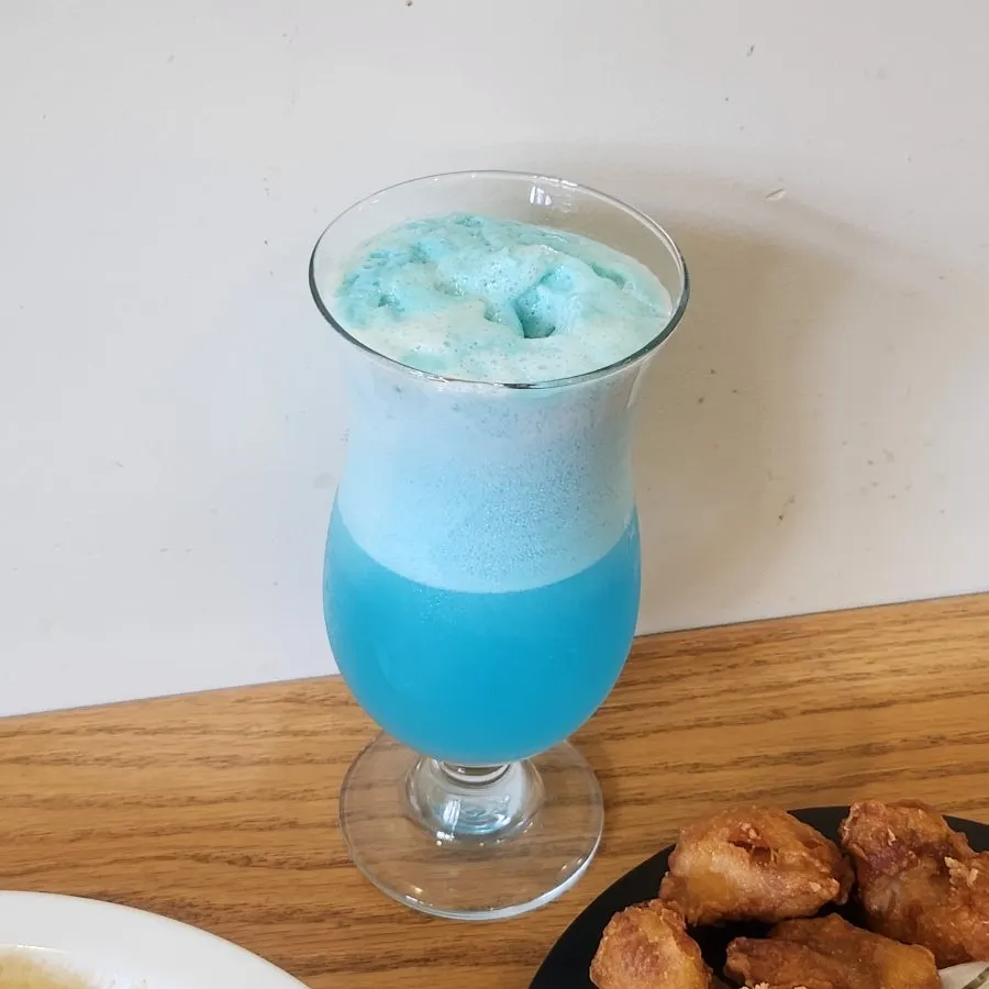 Cream soda with the ice cream puffed up on top