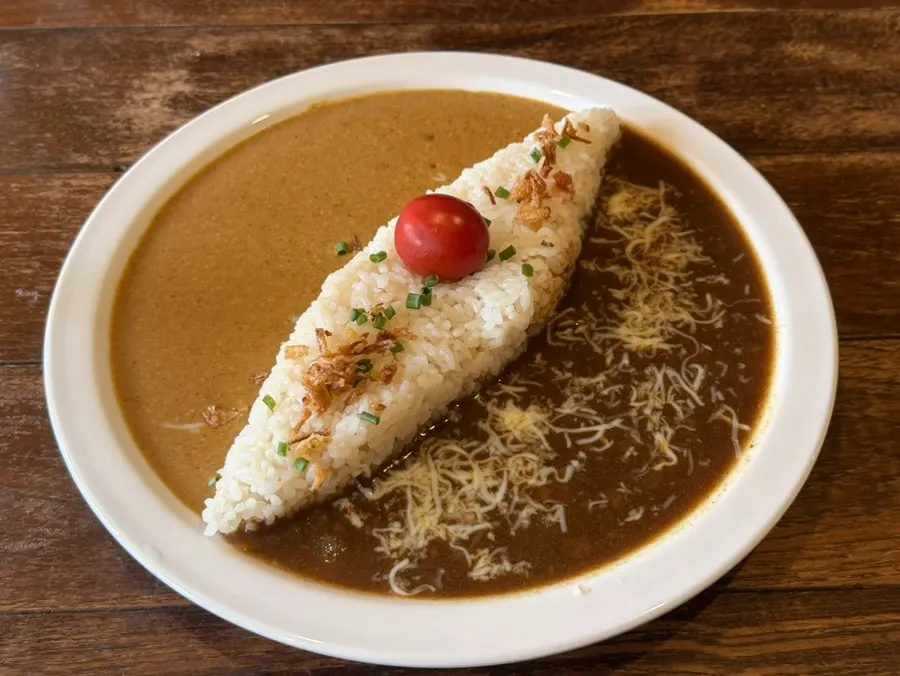 치즈가 올라간 소고기카레