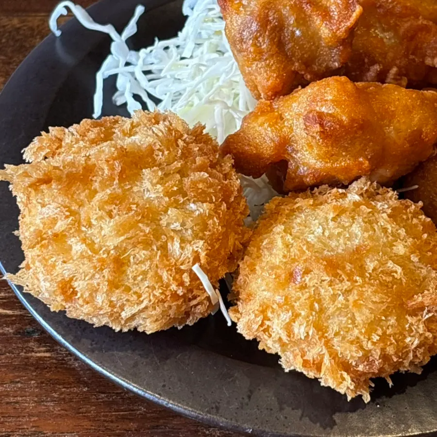 Karaage with tartar sauce on the side