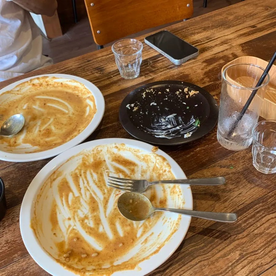 A curry plate cleaned completely