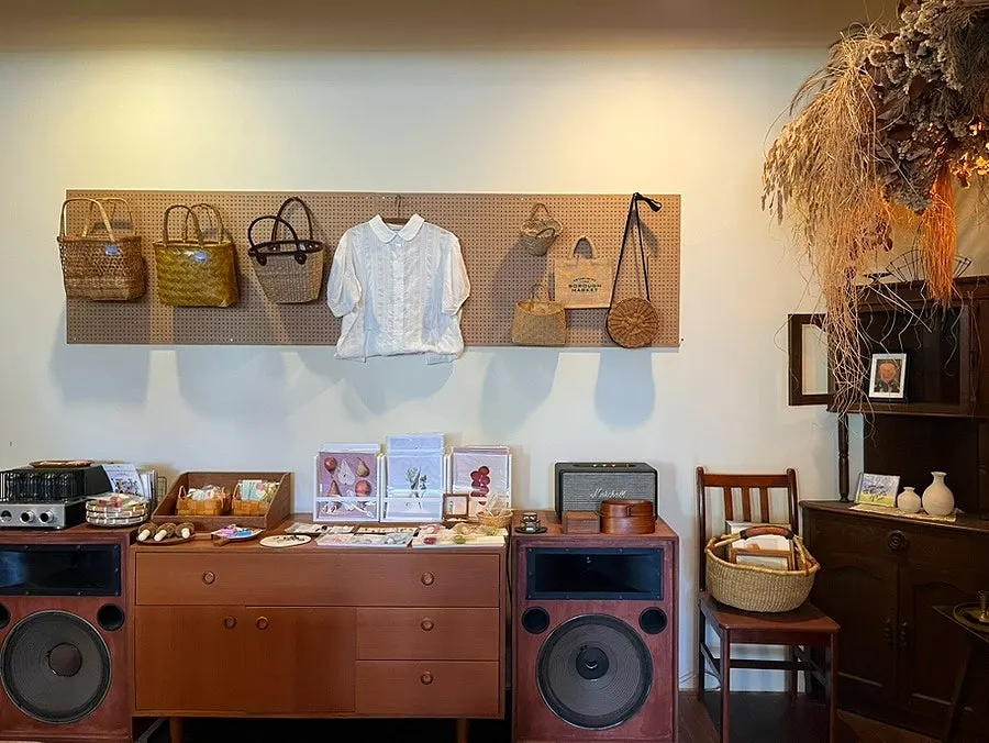 Decorative items at Sarugak20