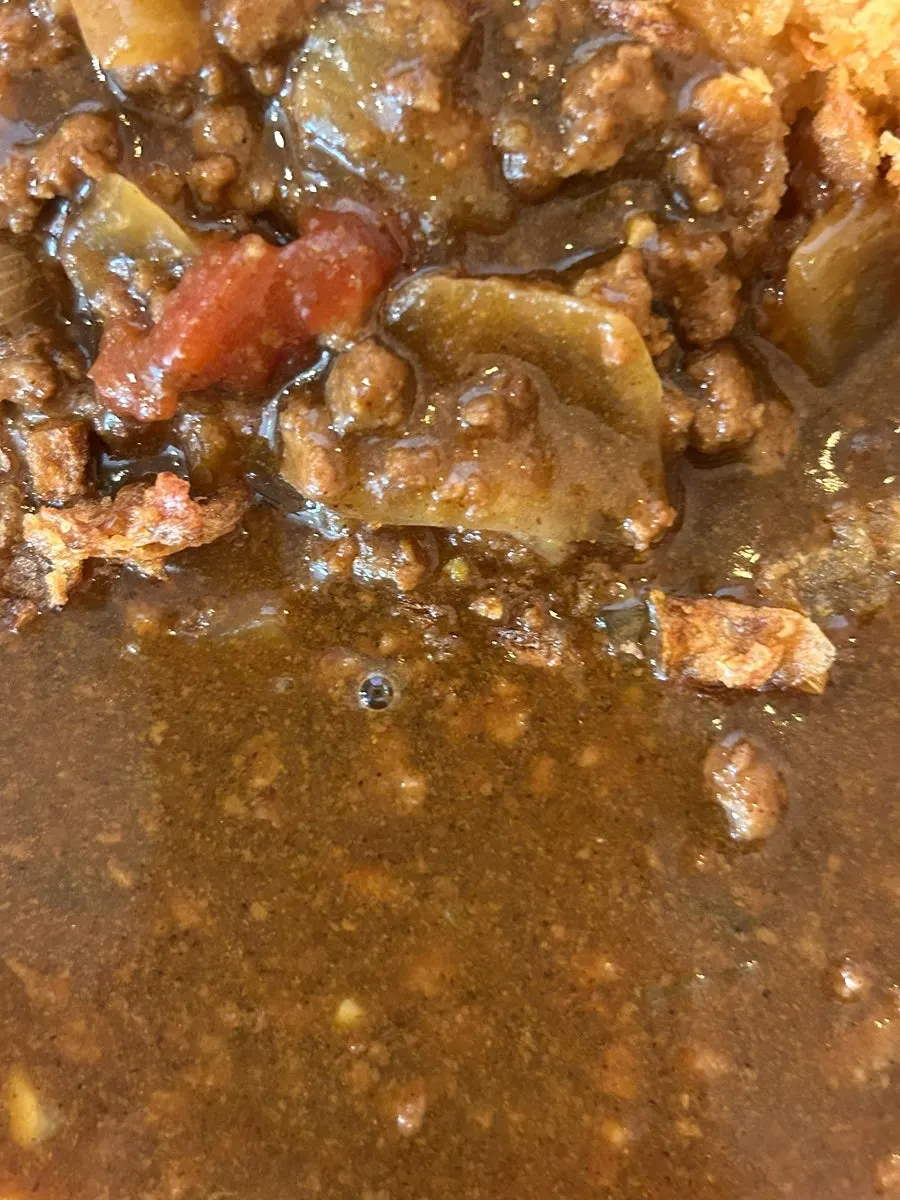 Rich curry sauce with minced beef