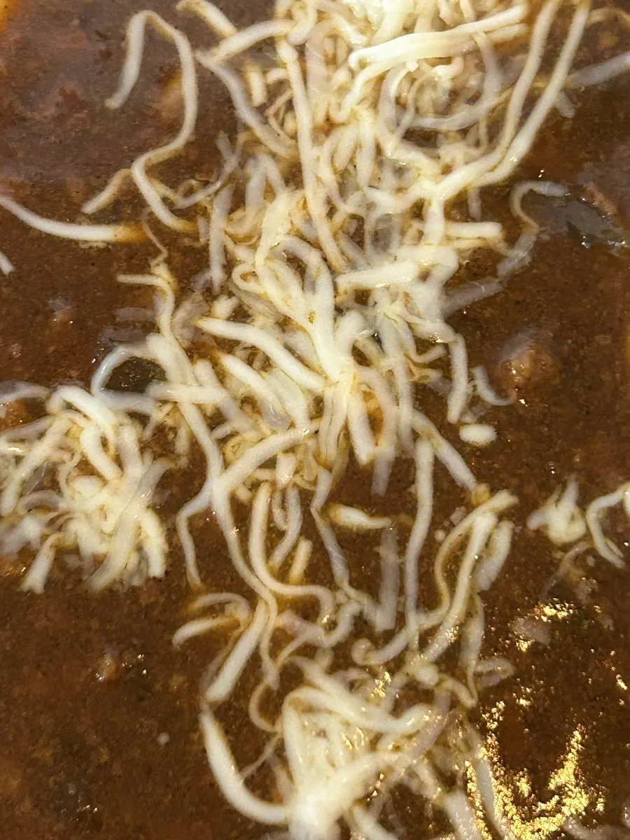 Special beef curry topped with cheese